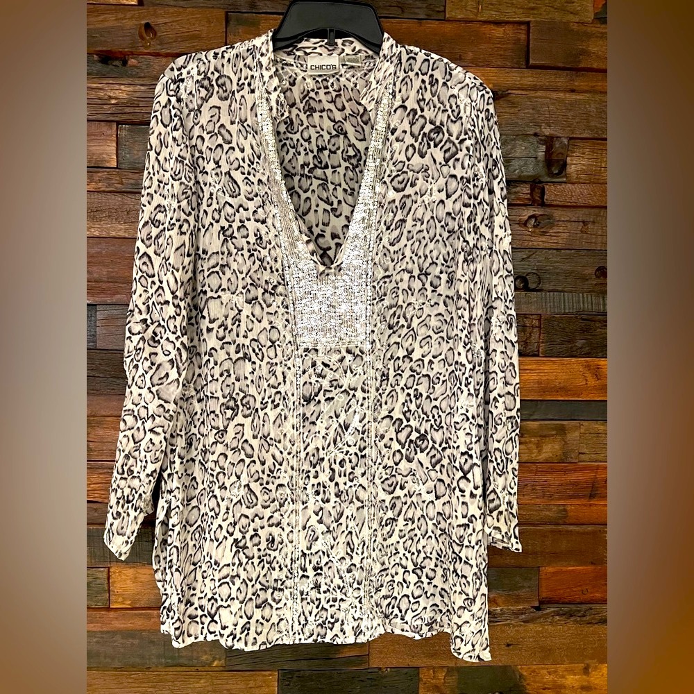 Chicos Boho 100% Silk Gray Leopard Print Silver Sequins Top